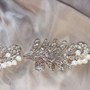 Menyasszonyi fejdísz, virágos