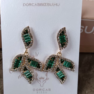 Zöld virágos fülbevaló