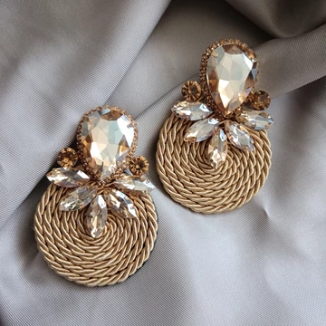 BARNA ARANY KÖVES FÜLBEVALÓ