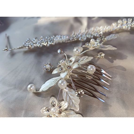 Nagy virágos kontydísz/fésű