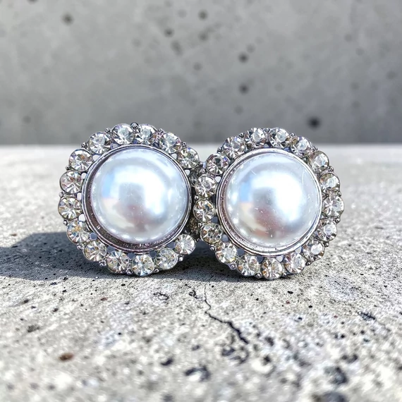 Gyöngyös strasszos klipsz fülbevaló